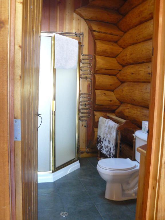 Hitching Post Resort Kelowna Bilik gambar