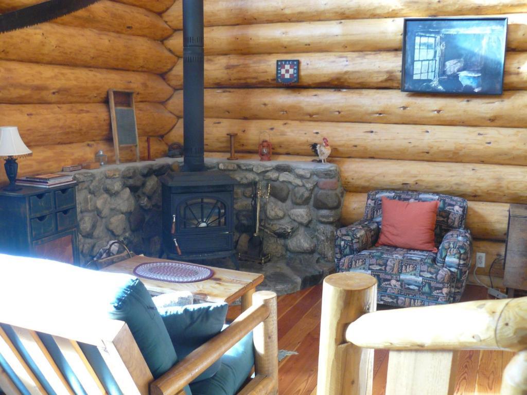 Hitching Post Resort Kelowna Bilik gambar