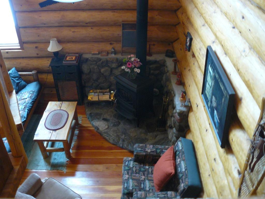 Hitching Post Resort Kelowna Bilik gambar