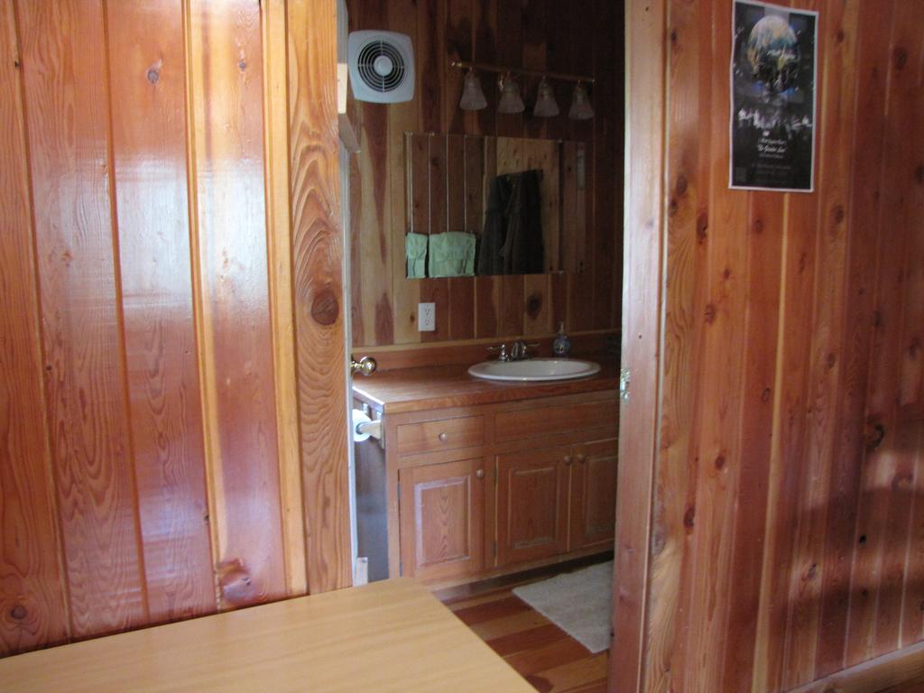 Hitching Post Resort Kelowna Luaran gambar