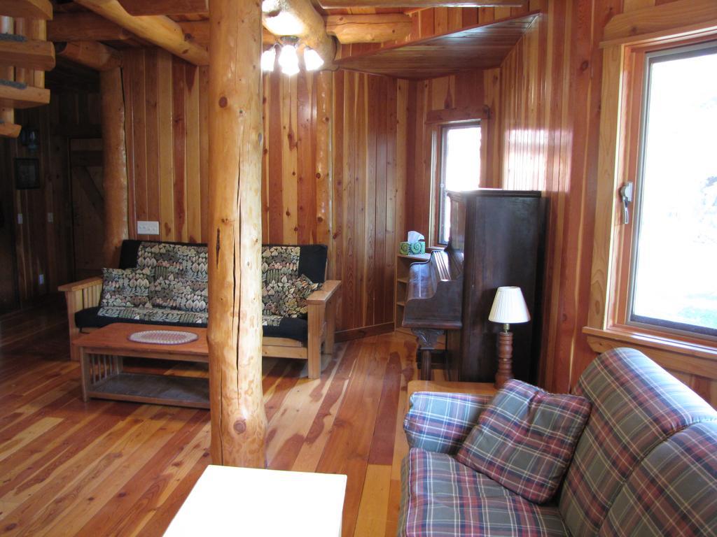 Hitching Post Resort Kelowna Luaran gambar
