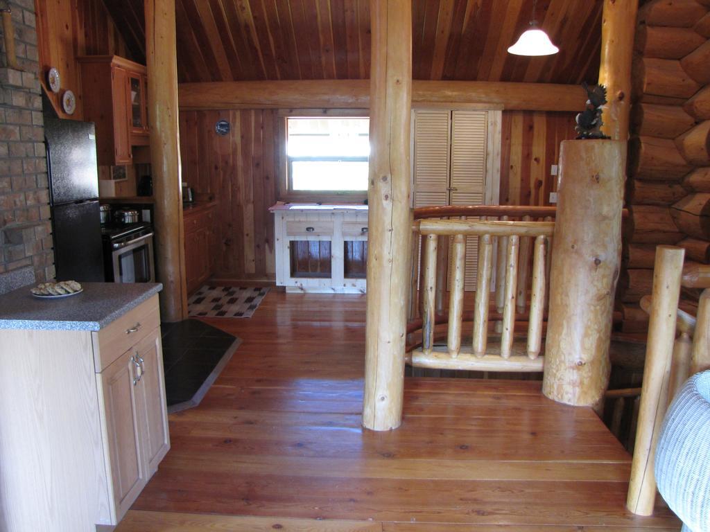 Hitching Post Resort Kelowna Luaran gambar