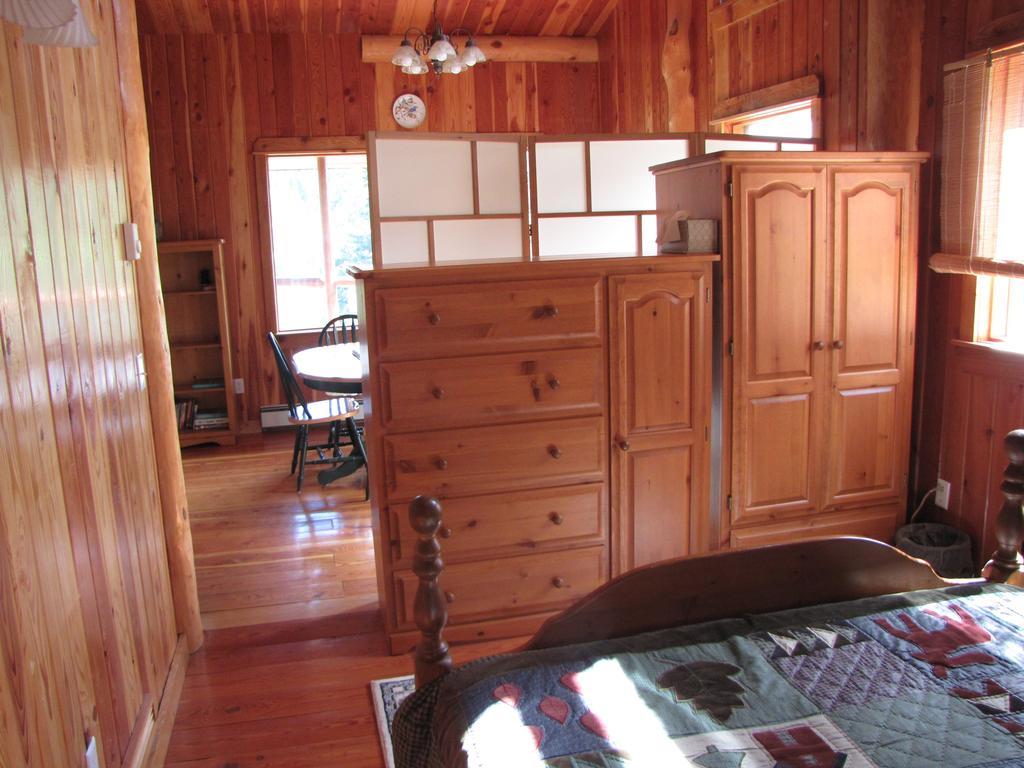 Hitching Post Resort Kelowna Luaran gambar