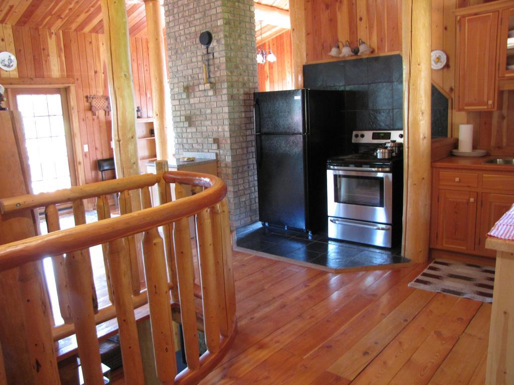 Hitching Post Resort Kelowna Luaran gambar