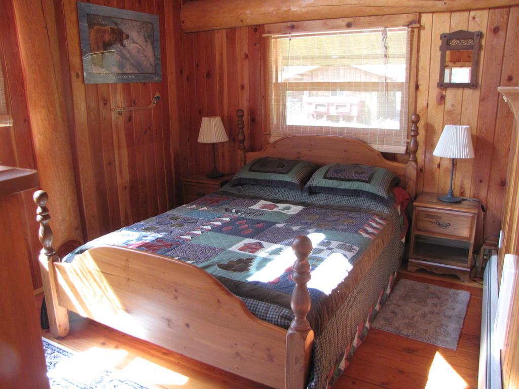 Hitching Post Resort Kelowna Luaran gambar